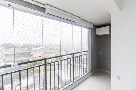 Varanda de apartamento para alugar com 2 quartos, 45m² em Jardim Copiuva, Carapicuíba