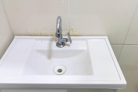 Casa para alugar com 60m², 2 quartos e sem vaga Casa para alugar com 60m², 2 quartos e sem vagaBanheiro Social