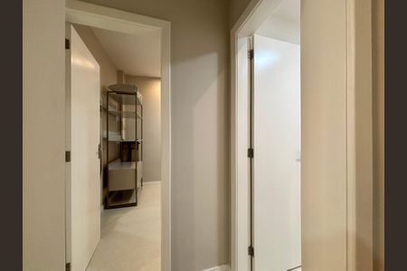 Apartamento à venda com 75m², 2 quartos e sem vagaCorredor