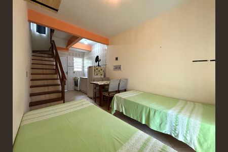 Sala  de apartamento para alugar com 1 quarto, 70m² em Campeche Leste, Florianópolis