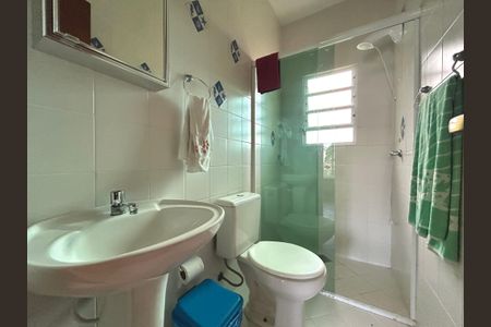 Banheiro suíte  de apartamento para alugar com 1 quarto, 70m² em Campeche Leste, Florianópolis