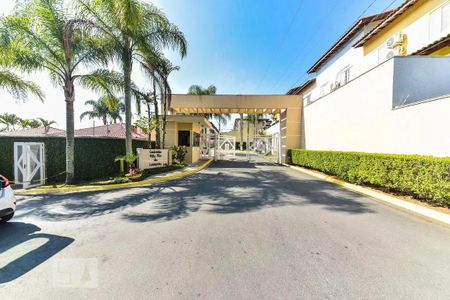 Casa de condomínio para alugar com 110m², 3 quartos e 2 vagasFachada e portaria 