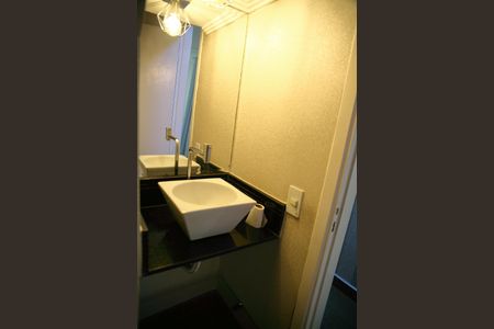 Casa de condomínio para alugar com 110m², 3 quartos e 2 vagasLavabo da Sala 