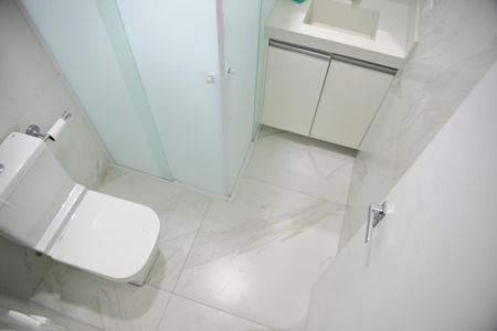 Casa de condomínio para alugar com 110m², 3 quartos e 2 vagasBanheiro Social 