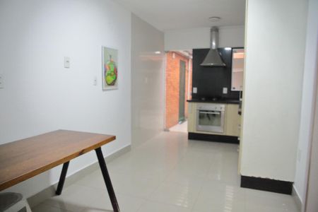 Casa de condomínio para alugar com 110m², 3 quartos e 2 vagasCozinha 