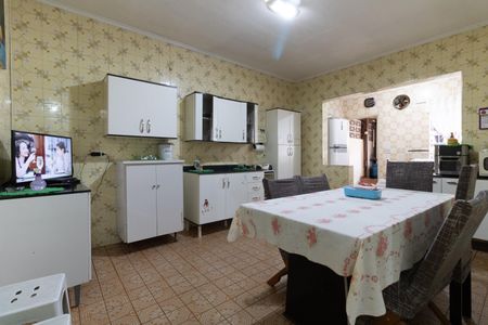 Casa à venda com 118m², 3 quartos e 3 vagasCozinha 