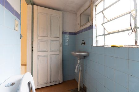 Casa à venda com 118m², 3 quartos e 3 vagasBanheiro 2