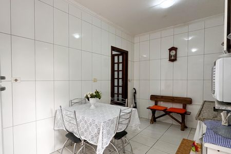 Casa à venda com 139m², 3 quartos e 2 vagasCozinha 2
