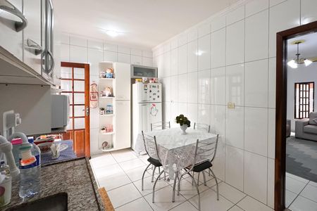 Casa à venda com 139m², 3 quartos e 2 vagasCozinha 2