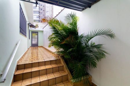Casa para alugar com 350m², 2 quartos e 2 vagasEntrada