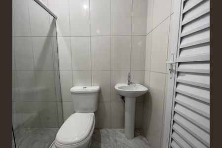 Casa para alugar com 45m², 1 quarto e sem vaga Casa para alugar com 45m², 1 quarto e sem vagaBanheiro