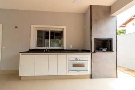 Casa de condomínio para alugar com 258m², 3 quartos e 4 vagasÁrea externa