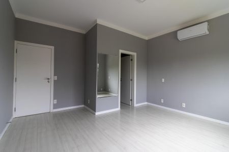 Casa de condomínio para alugar com 258m², 3 quartos e 4 vagasSuite 1