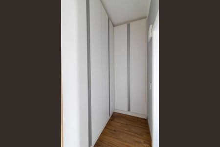 Casa de condomínio para alugar com 258m², 3 quartos e 4 vagasSuite 2