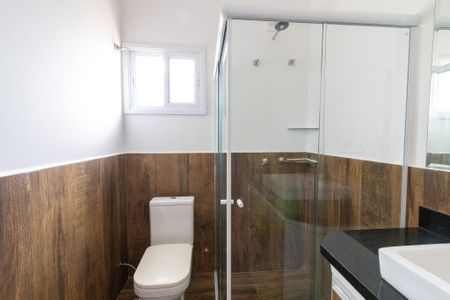 Casa de condomínio para alugar com 258m², 3 quartos e 4 vagasBanheiro da Suíte 3