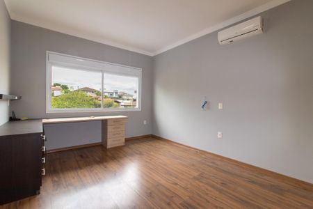 Casa de condomínio para alugar com 258m², 3 quartos e 4 vagasSuite 2