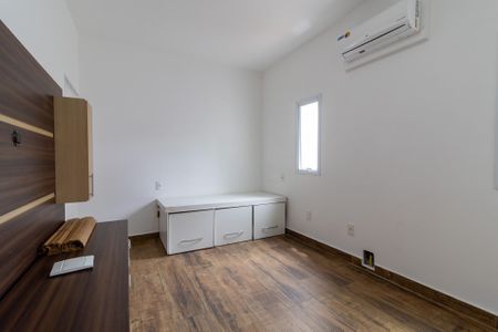 Casa de condomínio para alugar com 258m², 3 quartos e 4 vagasSala de TV