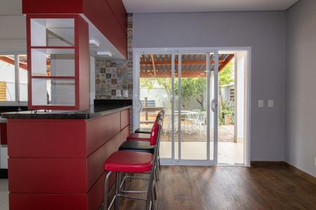 Casa de condomínio para alugar com 258m², 3 quartos e 4 vagasCozinha