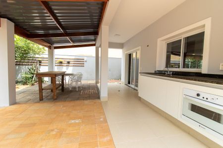 Casa de condomínio para alugar com 258m², 3 quartos e 4 vagasÁrea externa