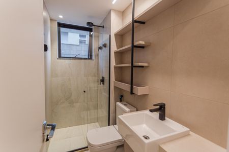 Banheiro da Suíte de apartamento à venda com 2 quartos, 60m² em Lourdes, Belo Horizonte