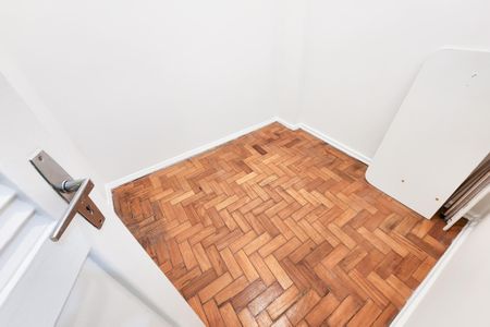 Apartamento à venda com 64m², 2 quartos e sem vaga Apartamento à venda com 64m², 2 quartos e sem vagaQuarto de Serviço