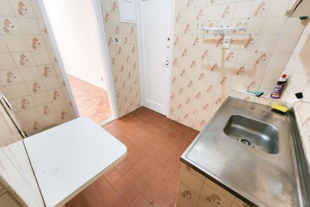 Apartamento à venda com 64m², 2 quartos e sem vaga Apartamento à venda com 64m², 2 quartos e sem vagaCozinha