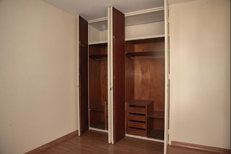 Apartamento à venda com 78m², 2 quartos e 1 vagaQuarto 2