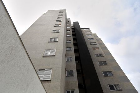Apartamento para alugar com 70m², 3 quartos e 2 vagas Apartamento para alugar com 70m², 3 quartos e 2 vagasFachada