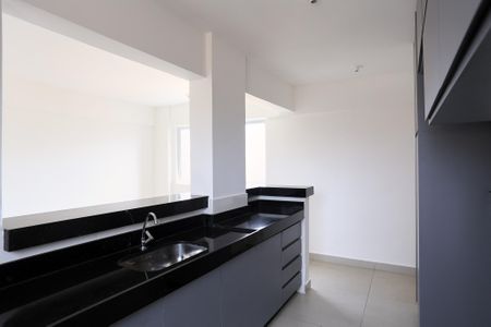 Apartamento para alugar com 70m², 3 quartos e 2 vagas Apartamento para alugar com 70m², 3 quartos e 2 vagasCozinha e Área de Serviço