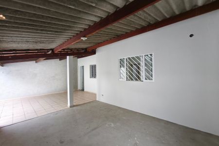 Casa para alugar com 100m², 3 quartos e 3 vagasQuintal - Garagem