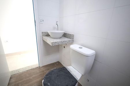 Apartamento à venda com 62m², 2 quartos e 1 vaga Apartamento à venda com 62m², 2 quartos e 1 vagaBanheiro