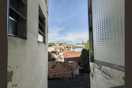 Apartamento à venda com 65m², 2 quartos e 1 vagaÁrea de Serviço Vista
