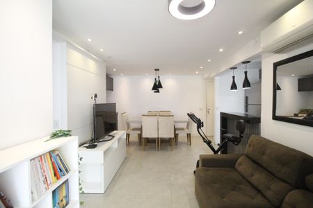 Sala de apartamento à venda com 2 quartos, 70m² em Freguesia (jacarepaguá), Rio de Janeiro