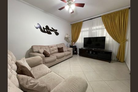 Casa à venda com 122m², 3 quartos e 2 vagas Casa à venda com 122m², 3 quartos e 2 vagasSala