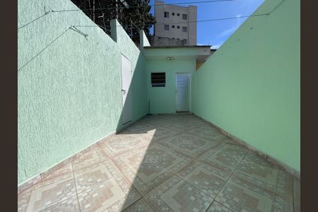 Casa à venda com 122m², 3 quartos e 2 vagas Casa à venda com 122m², 3 quartos e 2 vagasVaranda