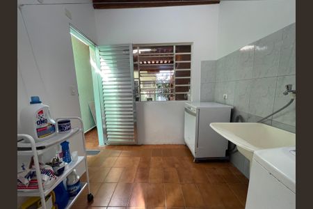 Casa à venda com 122m², 3 quartos e 2 vagas Casa à venda com 122m², 3 quartos e 2 vagasÁrea de Serviço