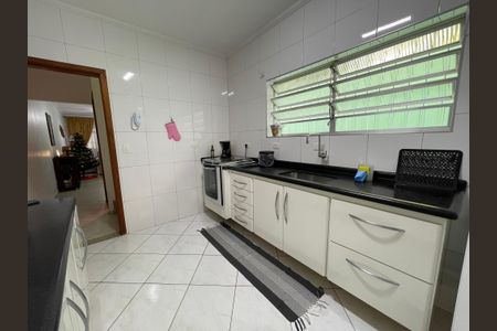 Casa à venda com 122m², 3 quartos e 2 vagas Casa à venda com 122m², 3 quartos e 2 vagasCozinha