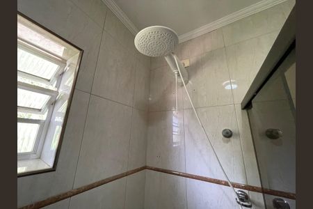 Casa à venda com 122m², 3 quartos e 2 vagas Casa à venda com 122m², 3 quartos e 2 vagasBanheiro 1