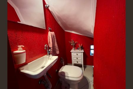 Casa à venda com 122m², 3 quartos e 2 vagas Casa à venda com 122m², 3 quartos e 2 vagasLavabo