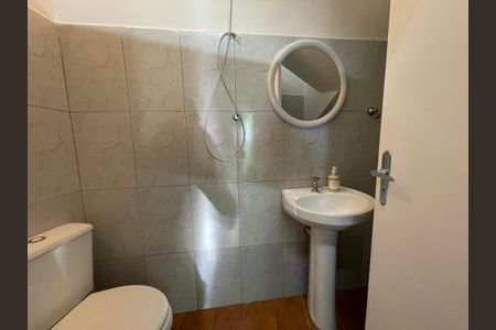 Casa à venda com 122m², 3 quartos e 2 vagas Casa à venda com 122m², 3 quartos e 2 vagasBanheiro de serviço