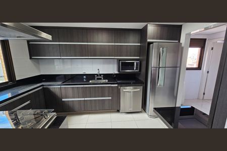 Apartamento para alugar com 270m², 3 quartos e 4 vagas