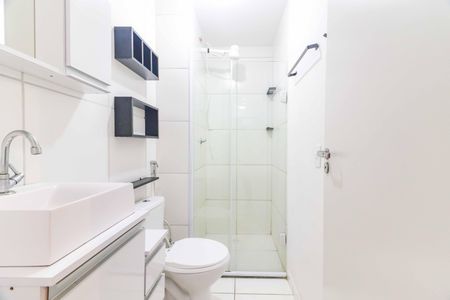 Banheiro de apartamento para alugar com 2 quartos, 40m² em Jardim Peri Peri, São Paulo