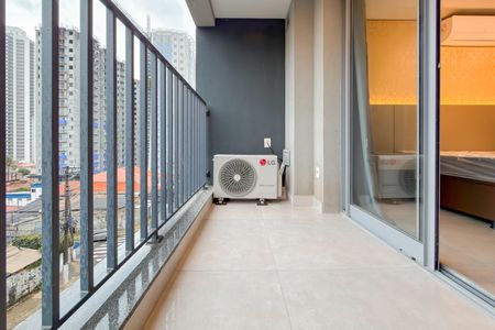 Varanda de kitnet/studio para alugar com 1 quarto, 26m² em Ipiranga, São Paulo