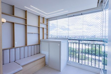 Varanda sala de apartamento para alugar com 3 quartos, 75m² em Parque Sao Domingos, São Paulo