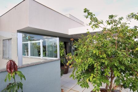 Apartamento à venda com 106m², 2 quartos e 2 vagasCobertura