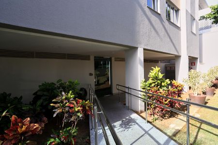 Apartamento à venda com 106m², 2 quartos e 2 vagasEntrada