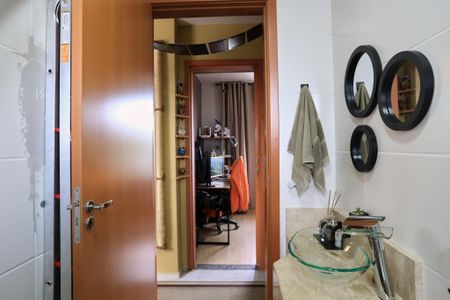 Apartamento à venda com 106m², 2 quartos e 2 vagasBanheiro