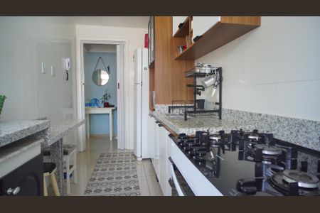 Apartamento à venda com 82m², 2 quartos e 1 vagaCozinha 
