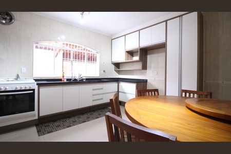 Casa para alugar com 100m², 3 quartos e 3 vagasCozinha