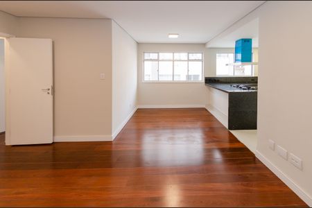 Sala de apartamento à venda com 3 quartos, 110m² em Santo Antônio, Belo Horizonte